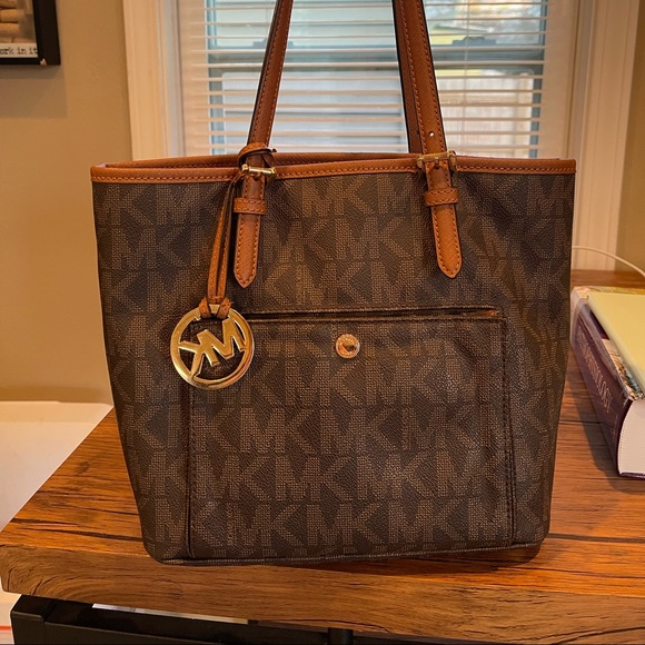 Michael Kors Handbags - Michael Kors purse